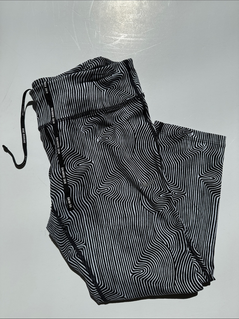Nike Black & White Optical-Stripe Leggings Capri Length